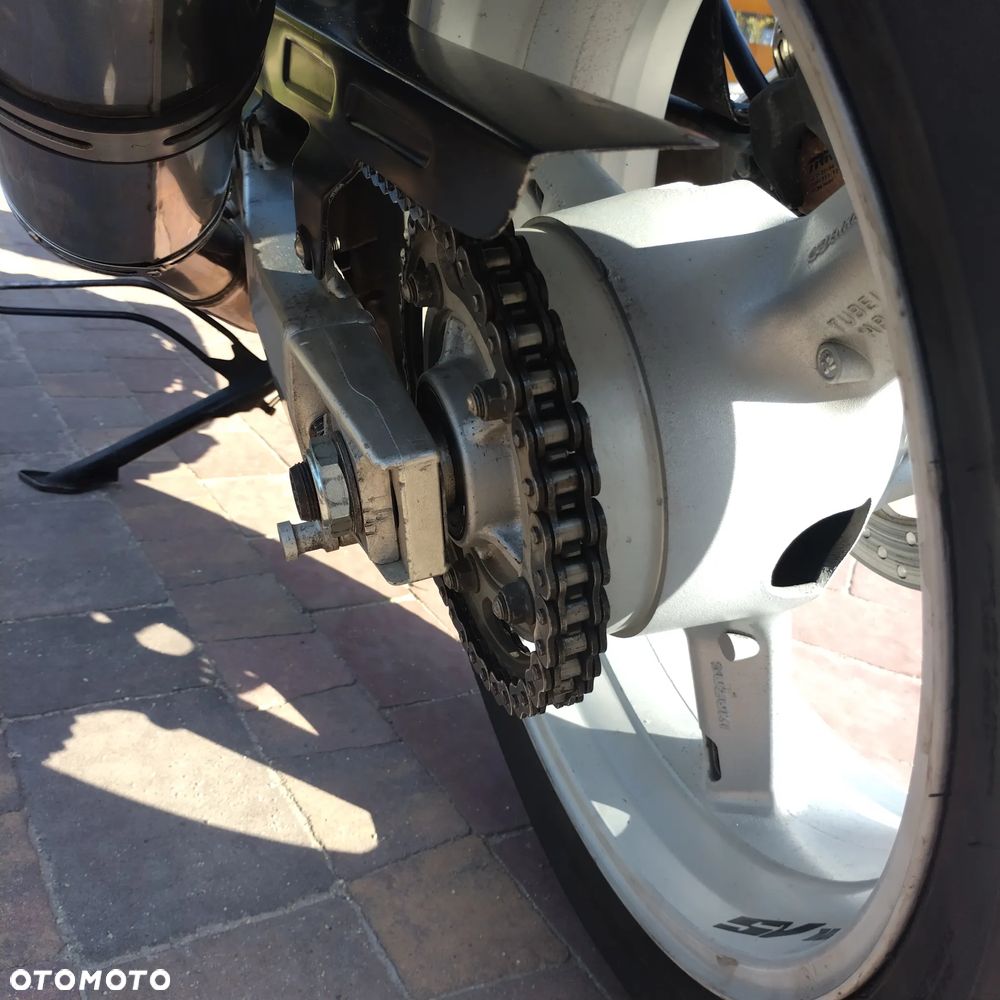 Suzuki SV - 8