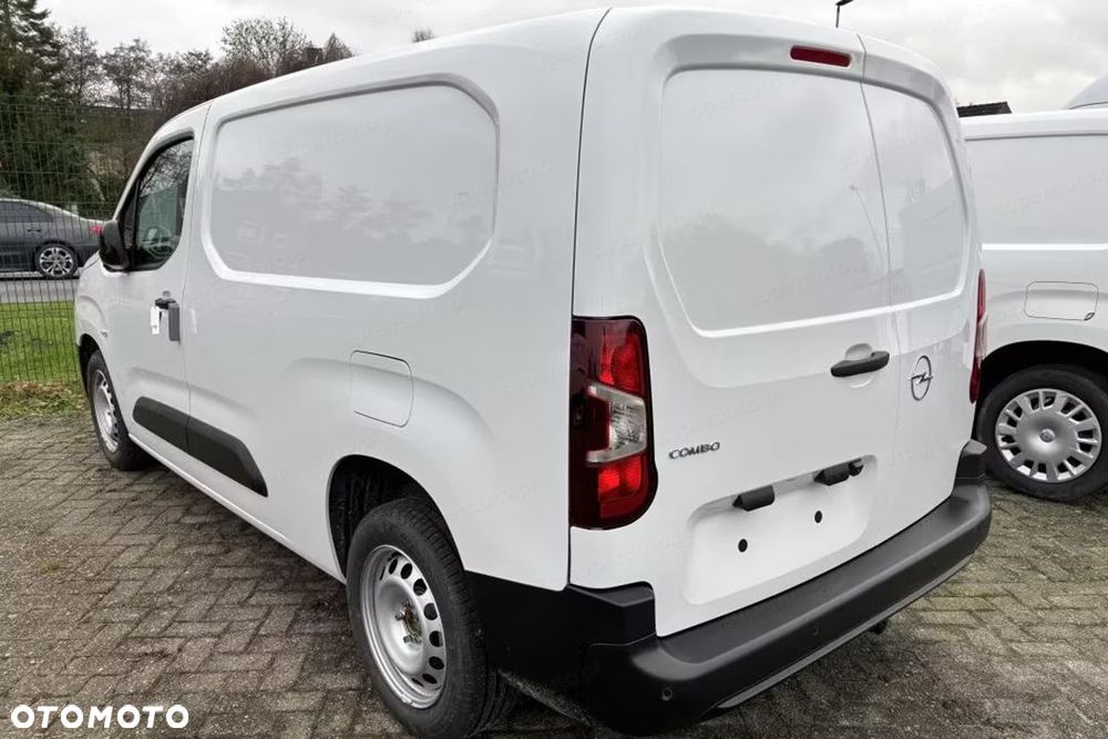 Opel Combo Van Cargo L2 EAT8 1.5 130KM - 5