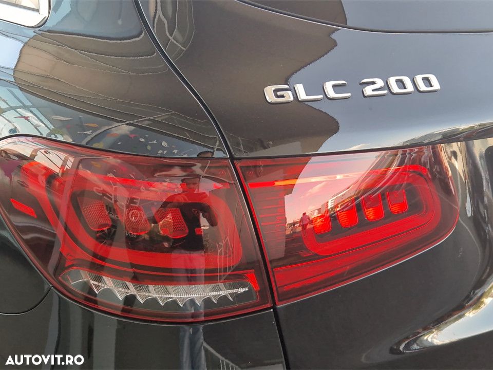 Mercedes-Benz GLC 200 4MATIC - 11