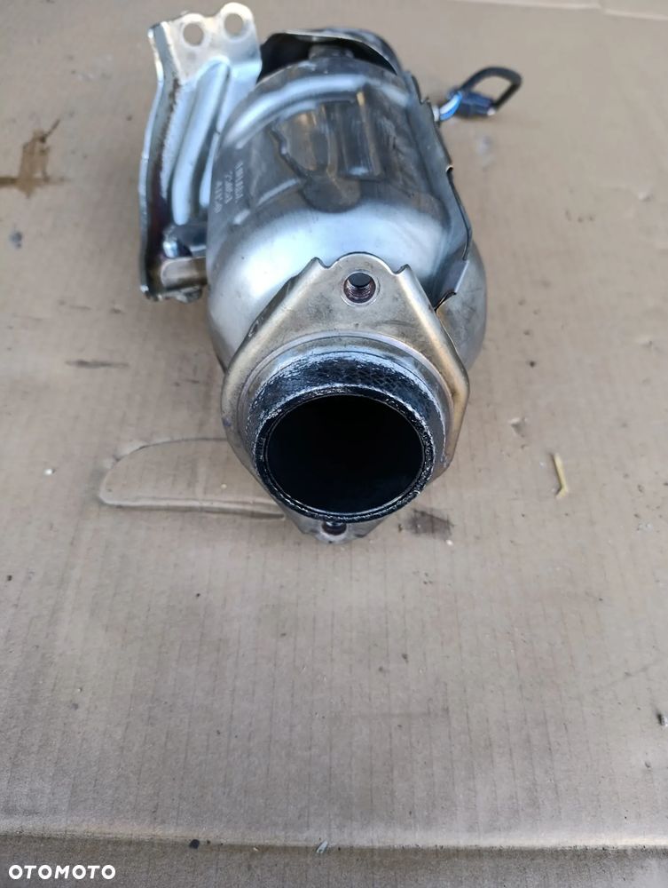 TOYOTA AURIS II 2 1.2 B KATALIZATOR 25051-47150 - 2