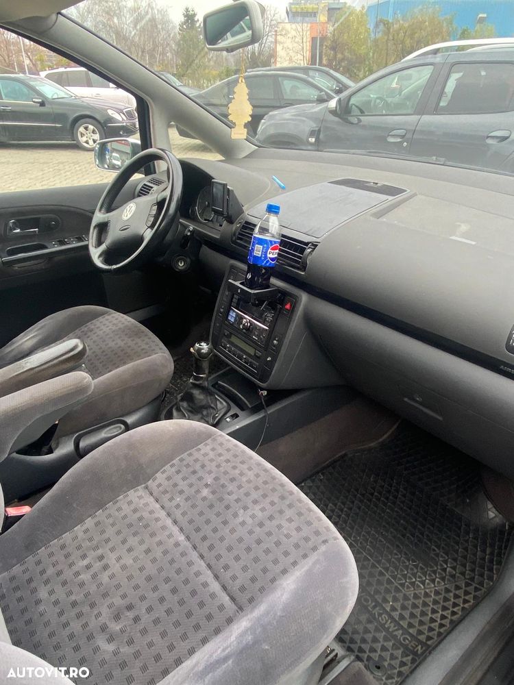 Volkswagen Sharan 1.9 TDI Comfortline Family - 12