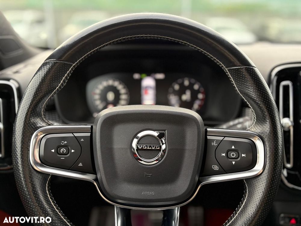 Volvo XC 40 D4 AWD Geartronic R-Design - 8