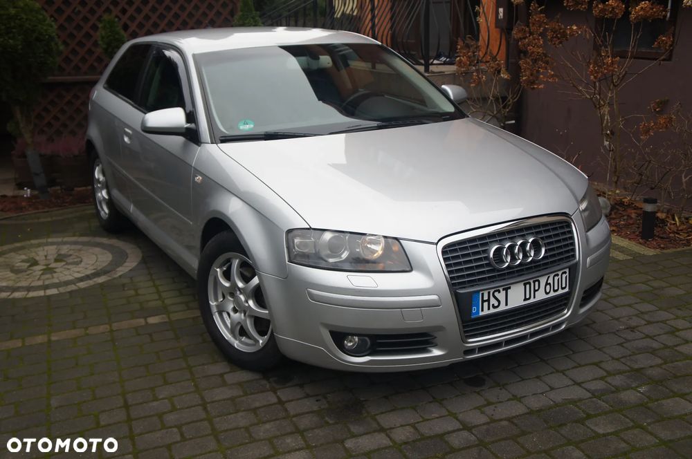 Audi A3 3-drzwiowe 2.0 FSI tiptronic Attraction - 15