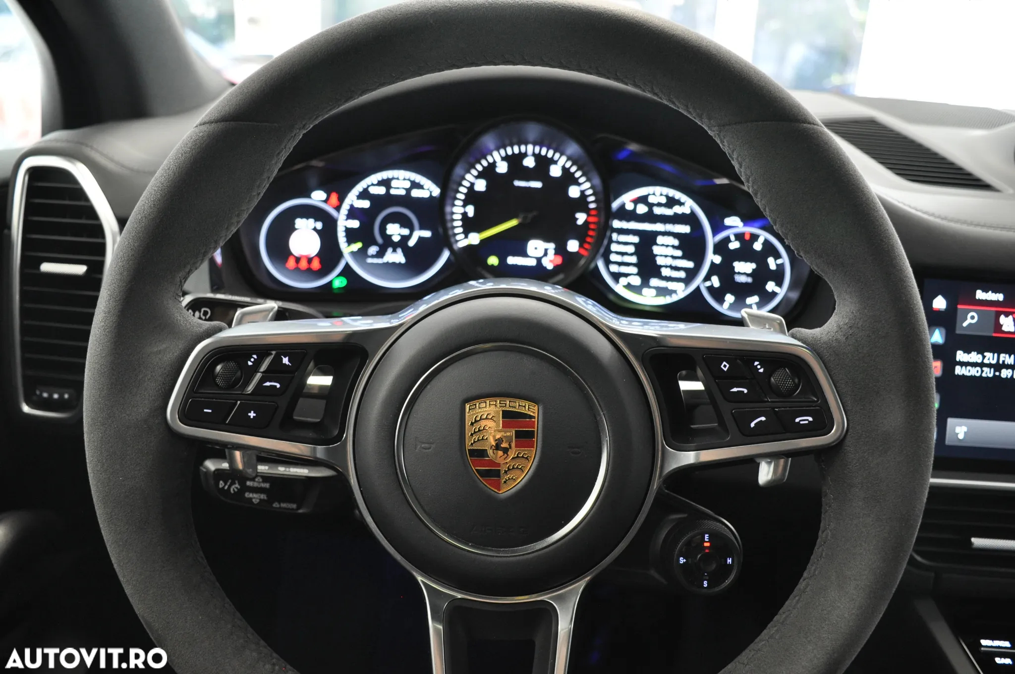 Porsche Cayenne E-Hybrid - 12