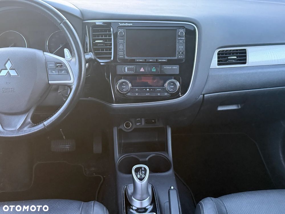Mitsubishi Outlander Intense + - 35