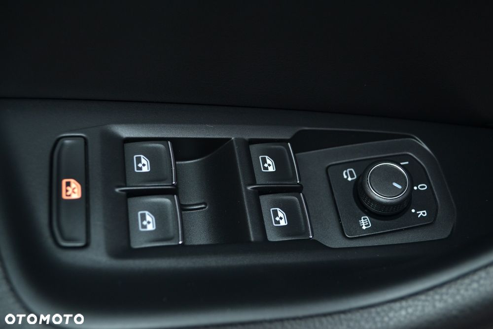 Volkswagen Passat 2.0 TDI (BlueMotion Technology) Highline - 34