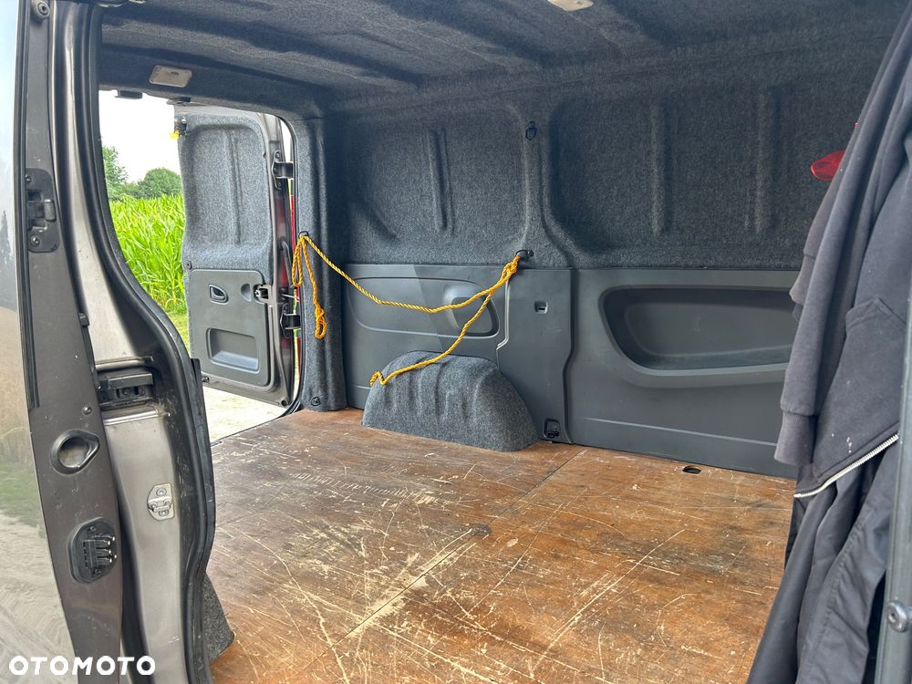 Renault Trafic - 22