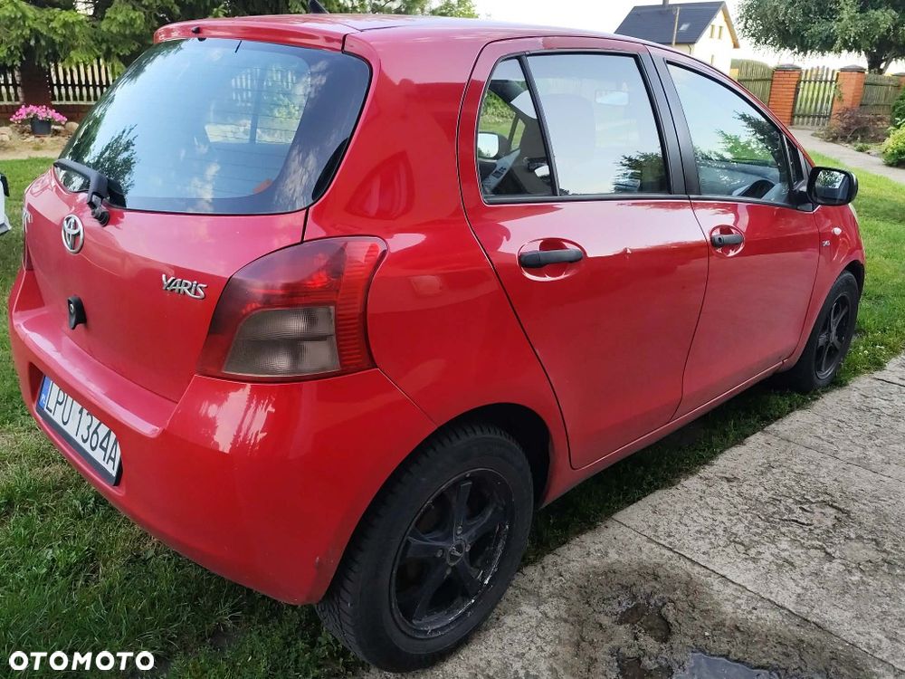 Toyota Yaris - 1