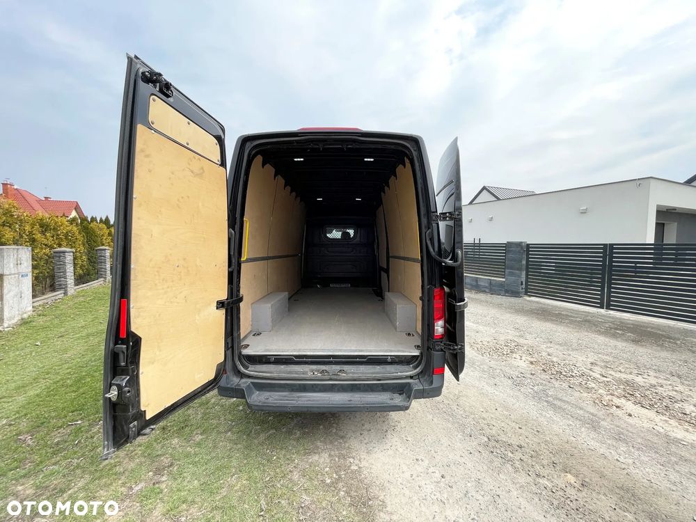 Volkswagen Crafter Furgon 4MOTION - 10