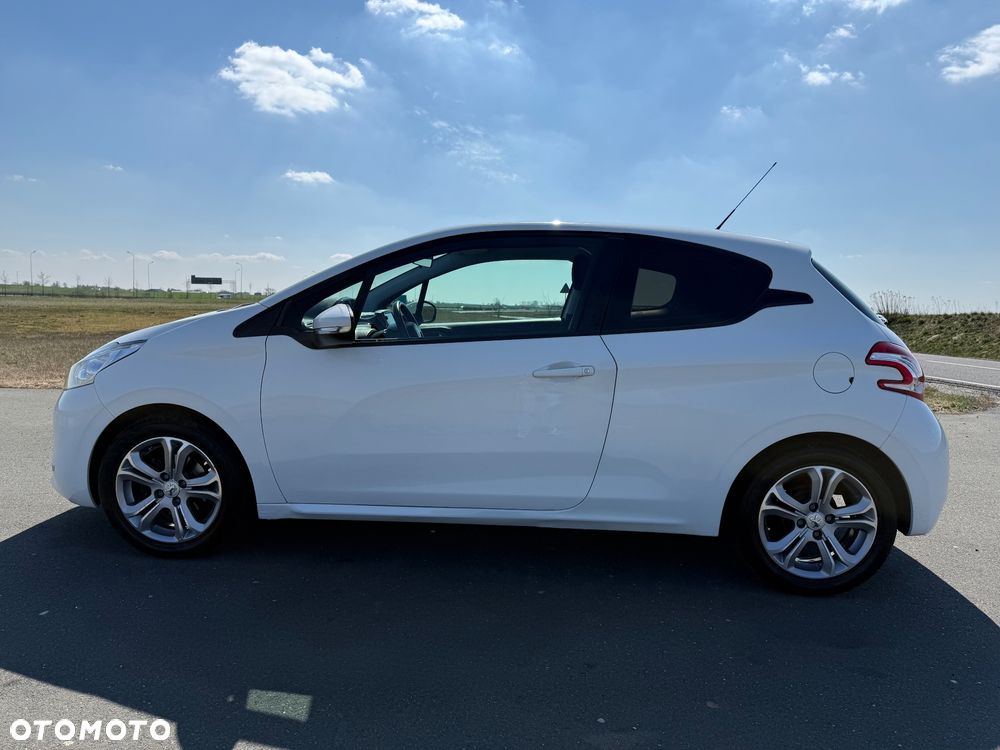 Peugeot 208 1.2 PureTech Active - 5