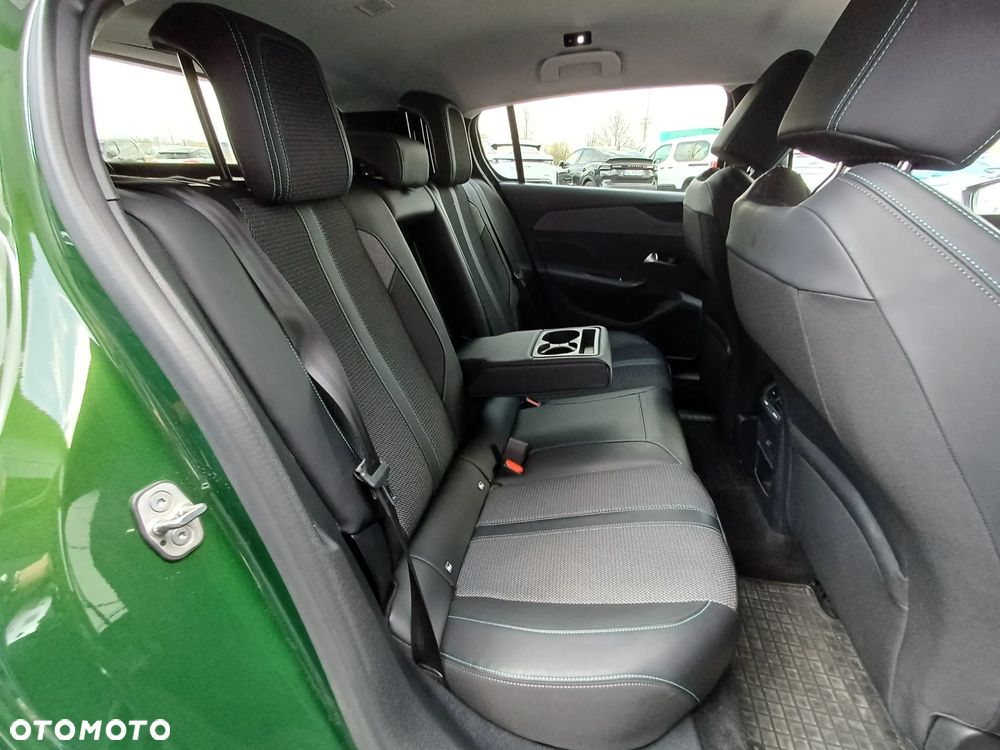 Peugeot 308 1.2 PureTech Allure Pack S&S EAT8 - 26