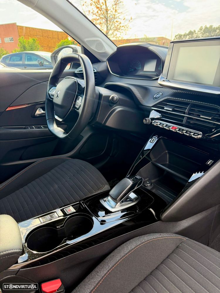 Peugeot e-208 50 kWh GT - 3