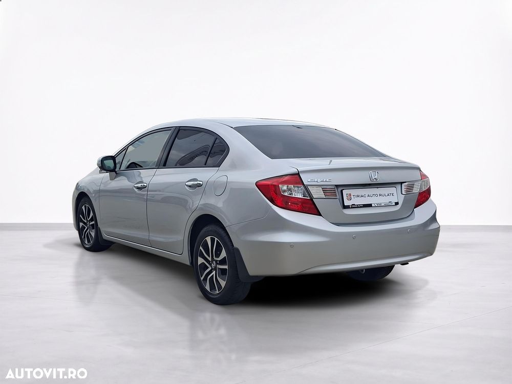 Honda Civic 1.8 i-VTEC MT Lifestyle - 5