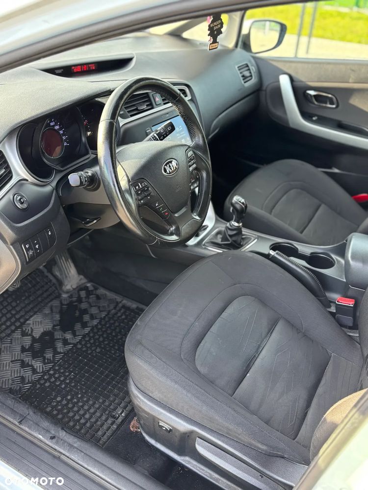 Kia Ceed 1.6 GDI L - 8