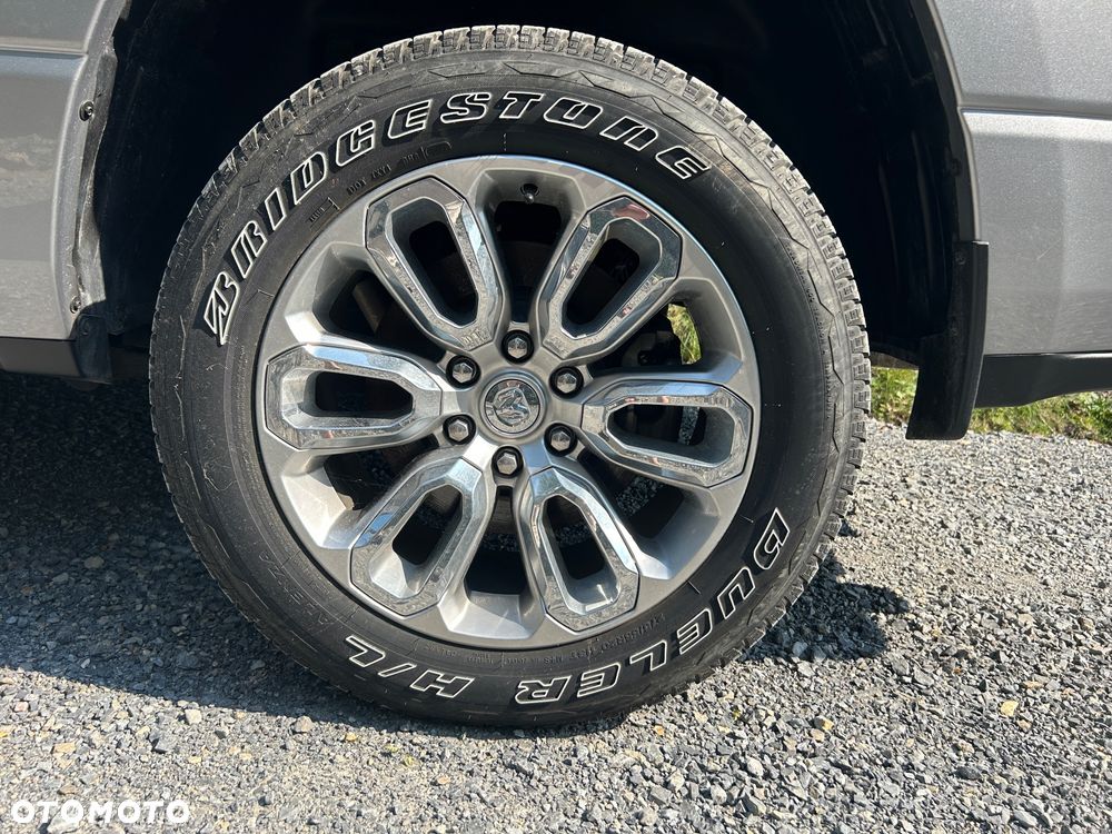 Dodge RAM - 32