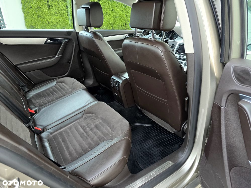 Volkswagen Passat 1.8 TSI Highline DSG - 16