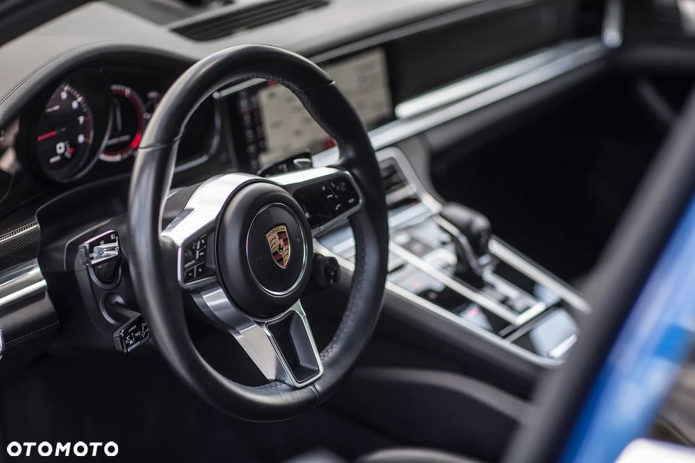 Porsche Panamera 4S - 23