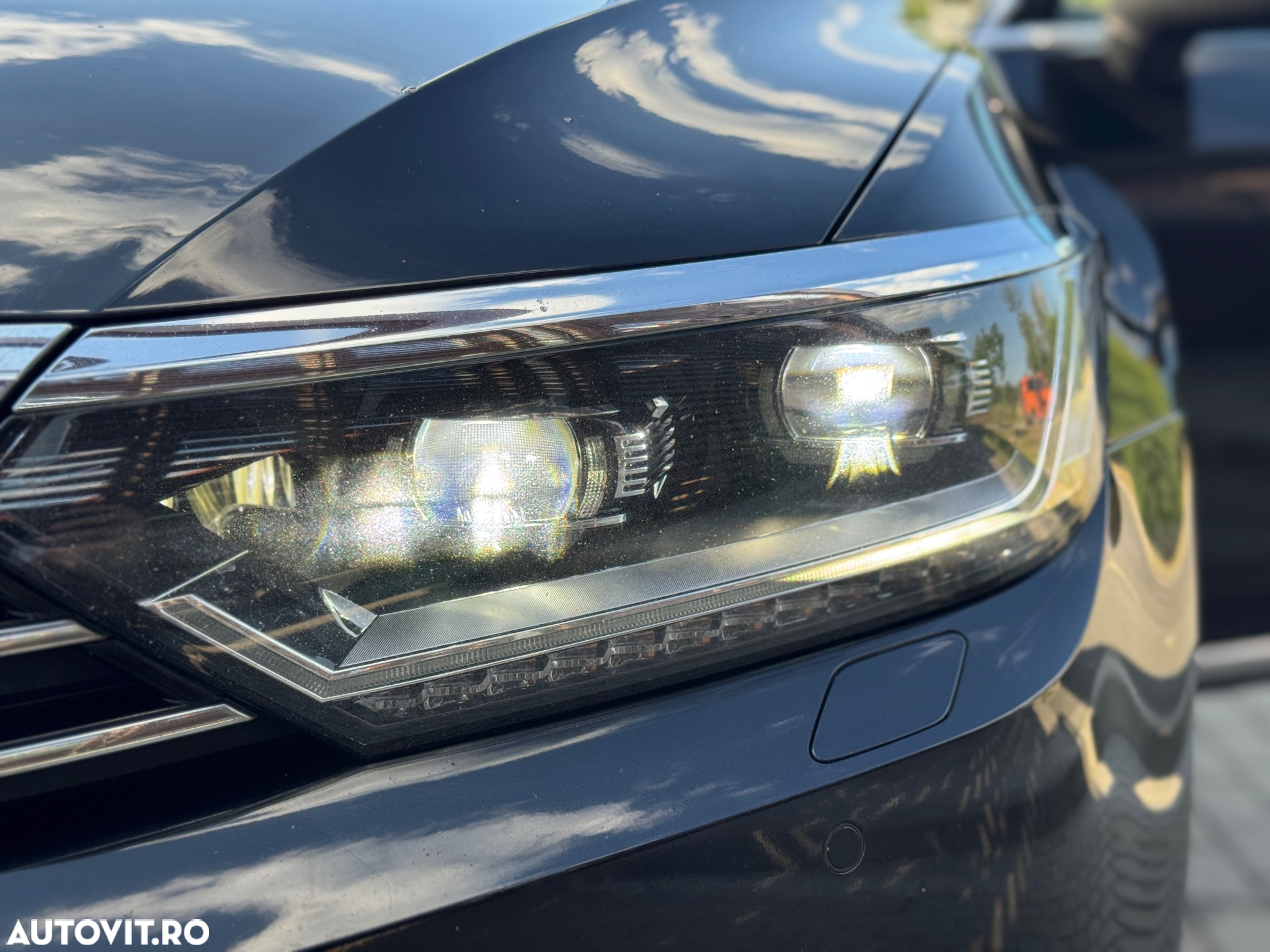 Volkswagen Passat Variant 2.0 TDI SCR DSG (BlueM. Tech) Highline - 27
