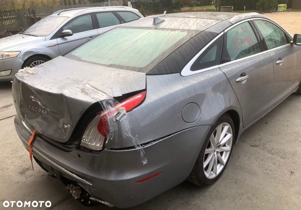 Jaguar XJ 3.0 V6 Kompressor Premium Luxury - 20