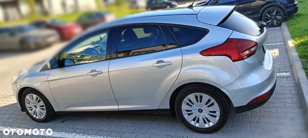 Ford Focus 1.0 EcoBoost 99g Trend - 5