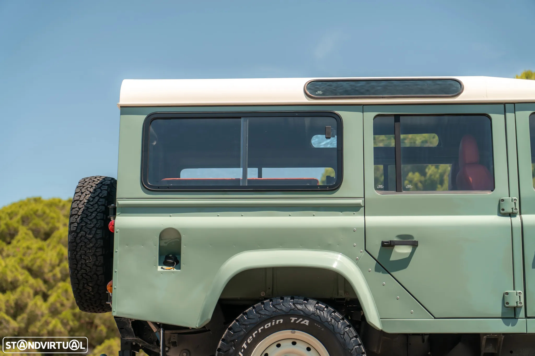 Land Rover Defender 110 SW 2.5 Td5 SE - 6