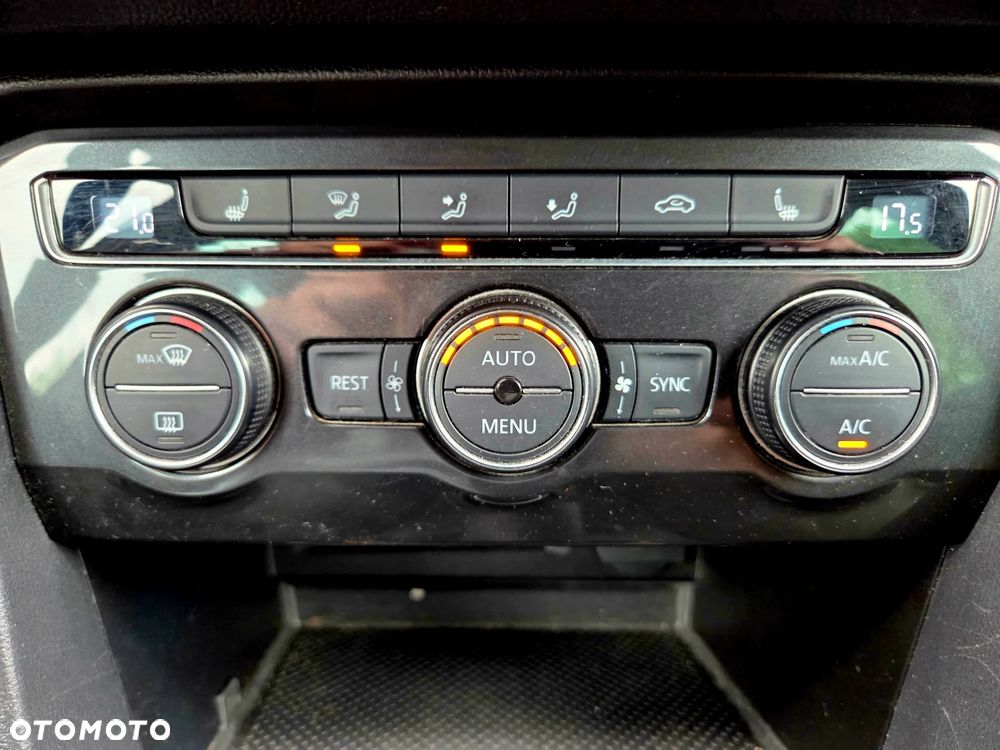 Volkswagen Tiguan 2.0 TDI SCR R-Line - 16