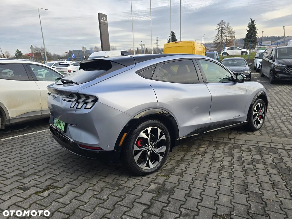 Ford Mustang Mach-E - 4