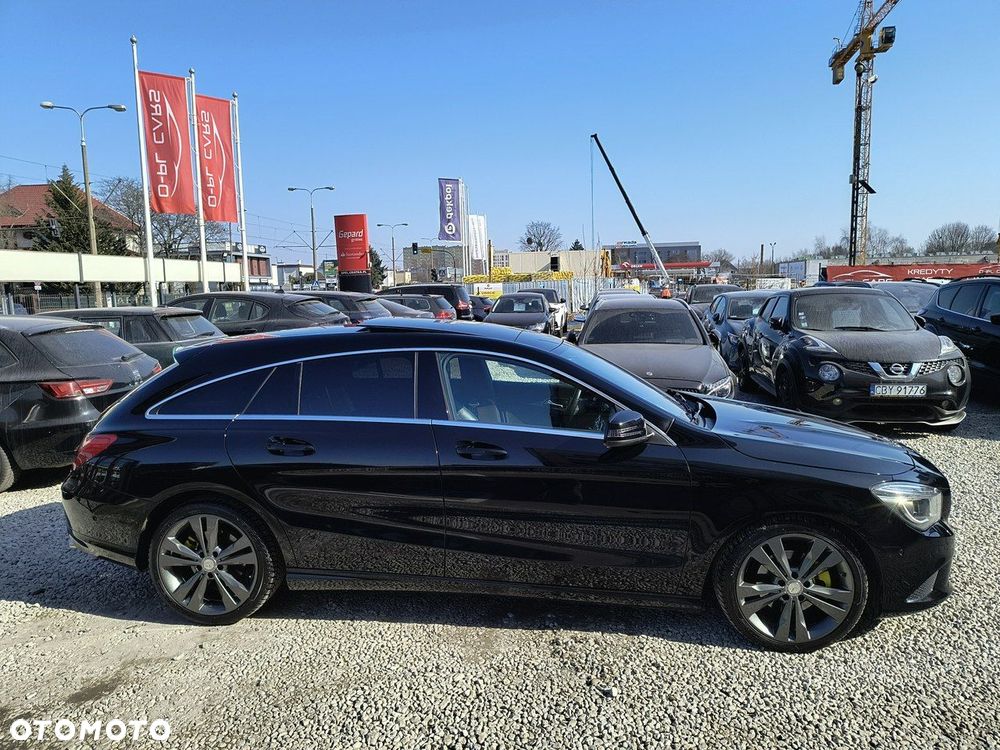 Mercedes-Benz CLA 180 Peak Edition - 33