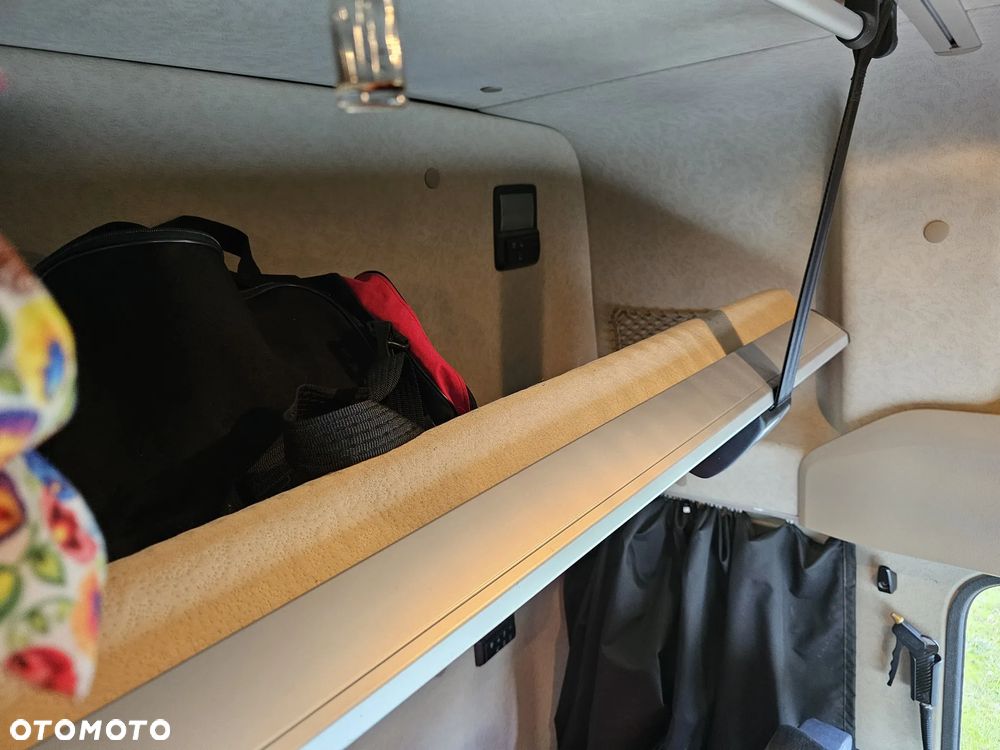 Mercedes-Benz Actros - 8