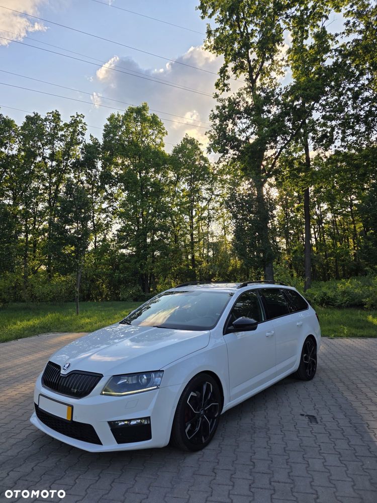 Skoda Octavia 2.0 TDI RS Challenge DSG - 11