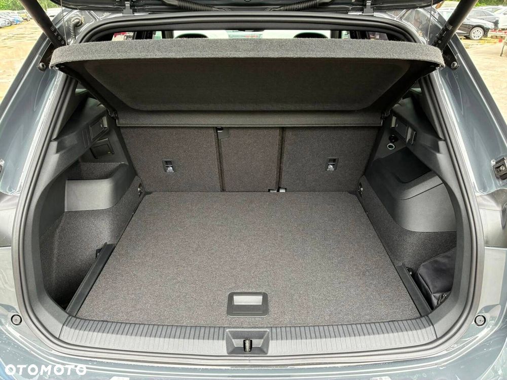 Volkswagen Tiguan - 33