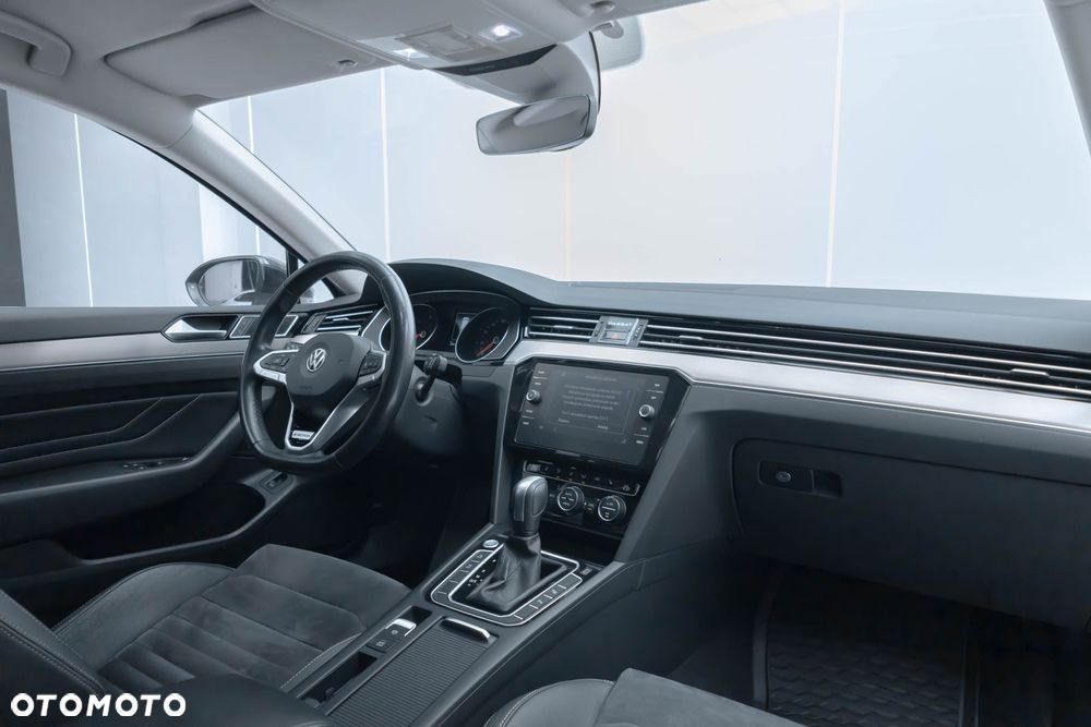 Volkswagen Passat 2.0 TDI 4Mot Elegance DSG - 33