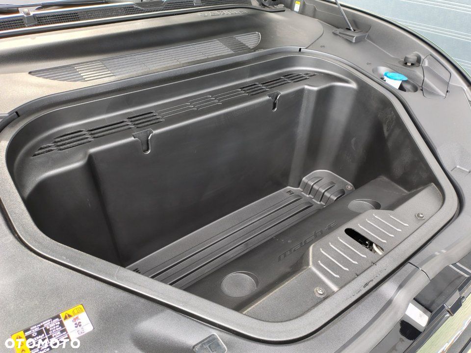 Ford Mustang Mach-E - 26