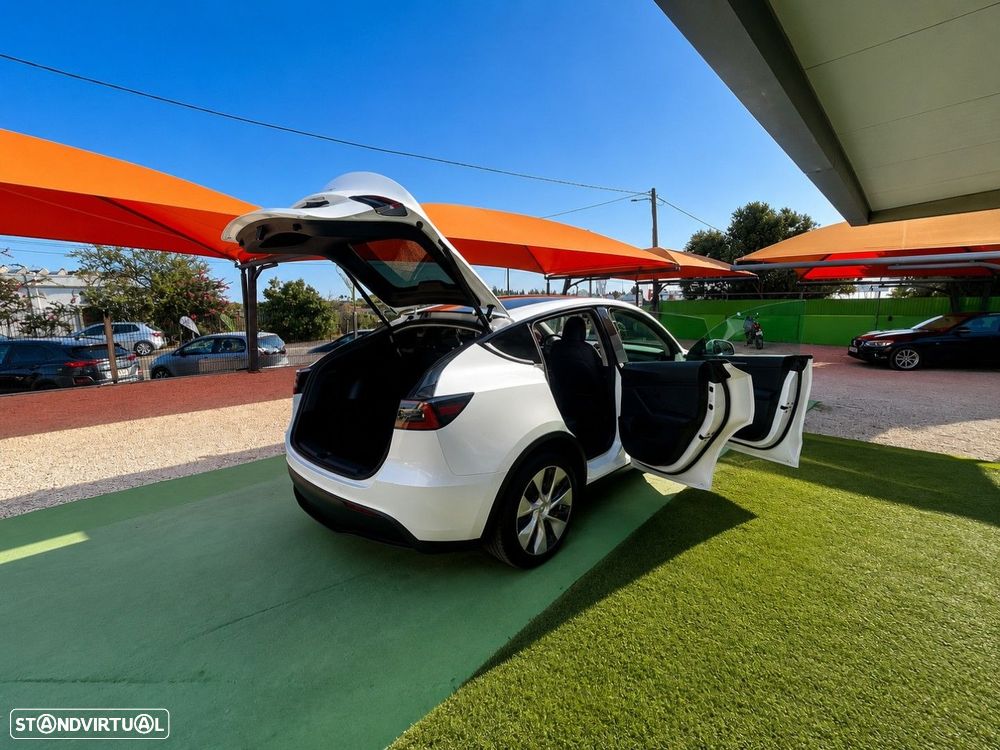 Tesla Model Y Standard - 14