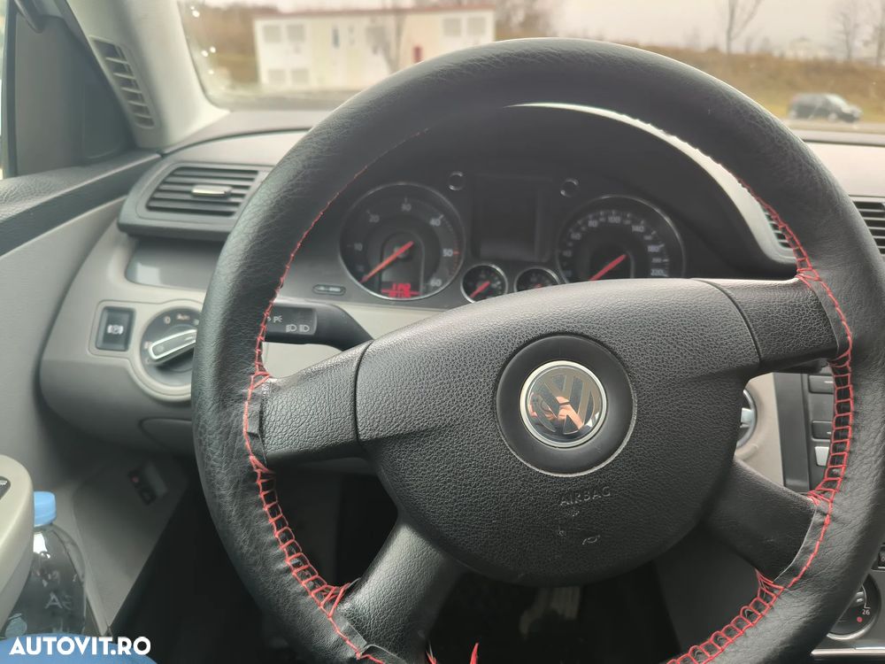 Volkswagen Passat Variant 2.0 TDI DPF 4Motion Highline - 6