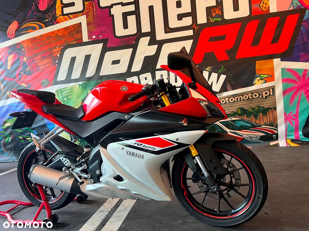 Yamaha YZF - 4