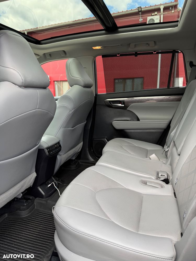 Toyota Highlander 2.5 L Dynamic Force 248CP Luxury Pearly - 30
