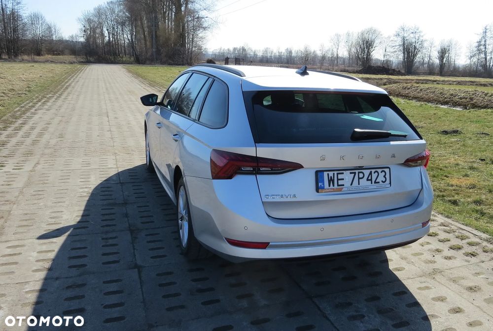 Skoda Octavia 2.0 TDI Ambition DSG - 5