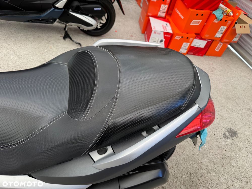 Yamaha X-max - 19