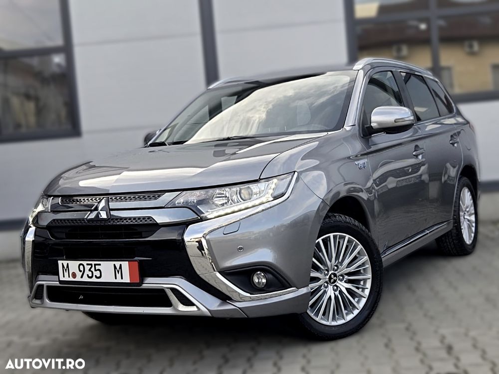 Mitsubishi Outlander - 25
