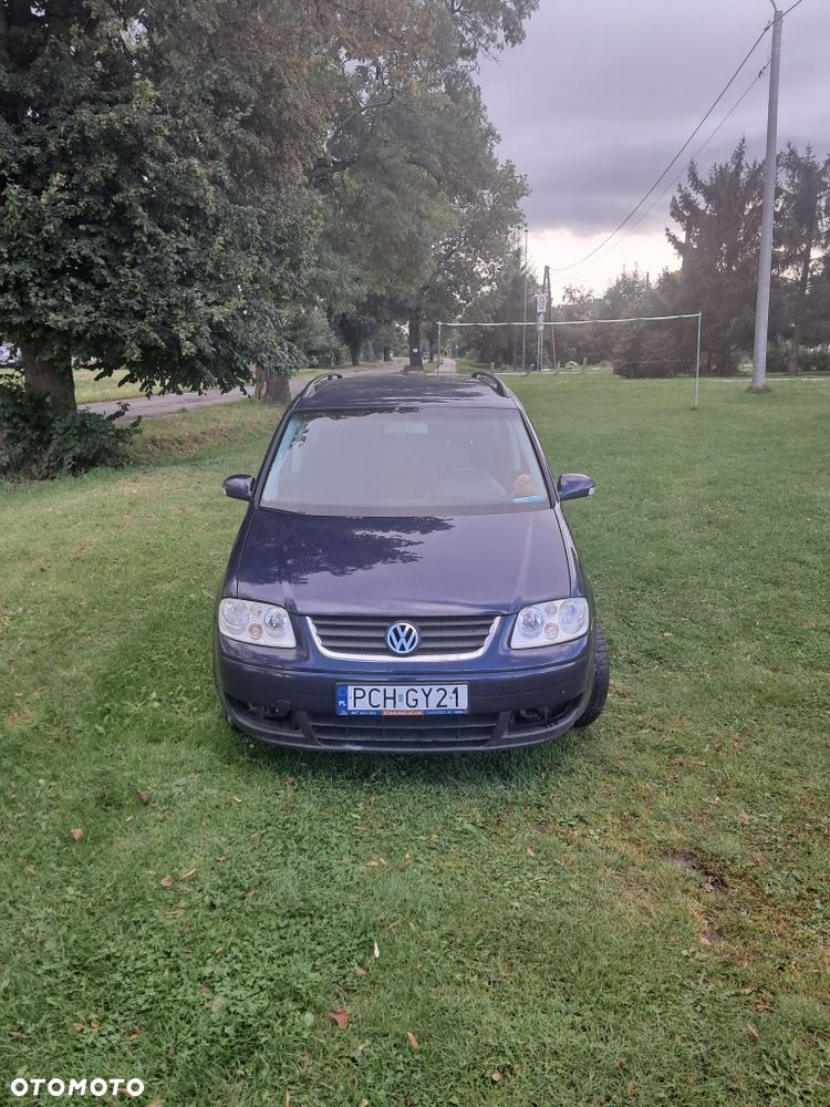 Volkswagen Touran - 1