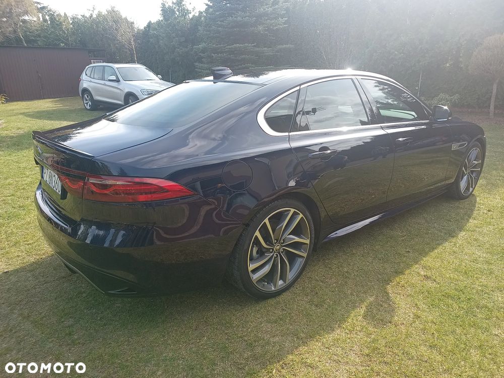Jaguar XF P250 R-Dynamic SE - 19