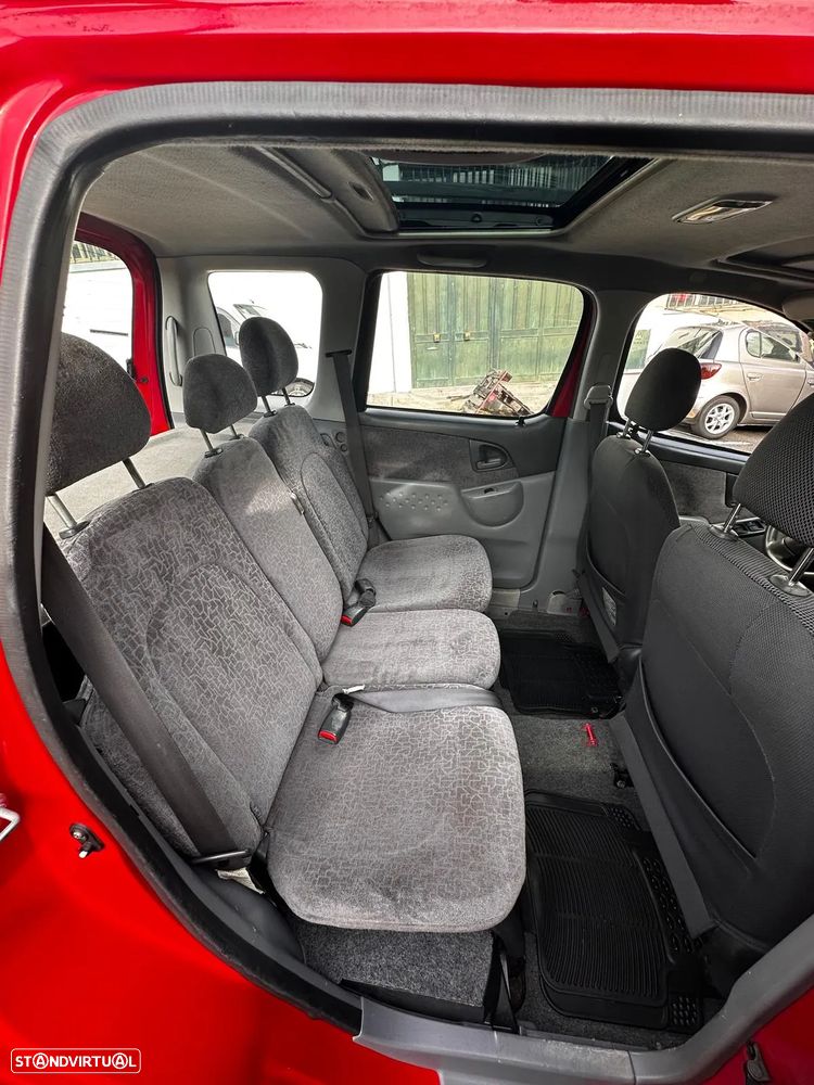 Toyota Yaris Verso 1.3 Base - 2