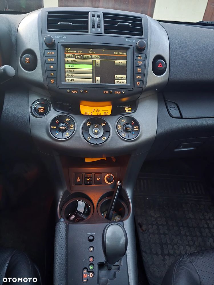 Toyota RAV4 2.0 VVT-i Prestige NAVI MS - 12