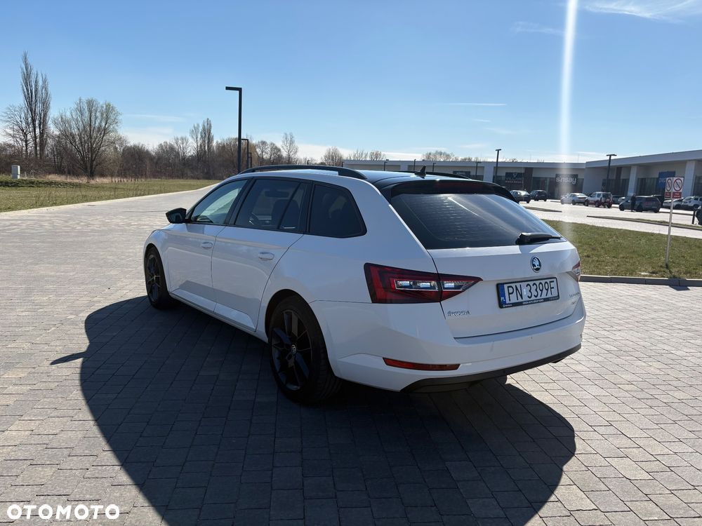 Skoda Superb 2.0 TDI 4x4 Style DSG - 6