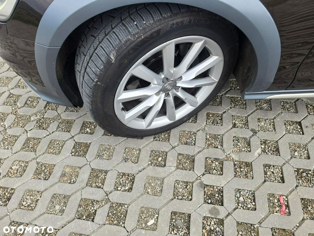 Audi A6 Allroad - 34