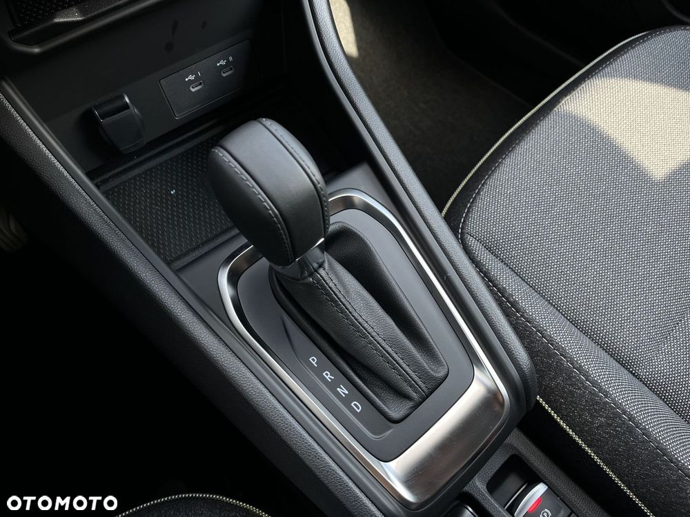 Renault Captur 1.3 TCe mHEV Techno EDC - 25