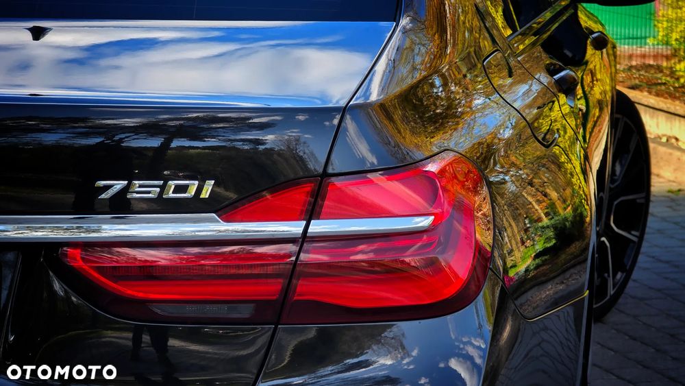BMW Seria 7 750Li Edition Exclusive - 11