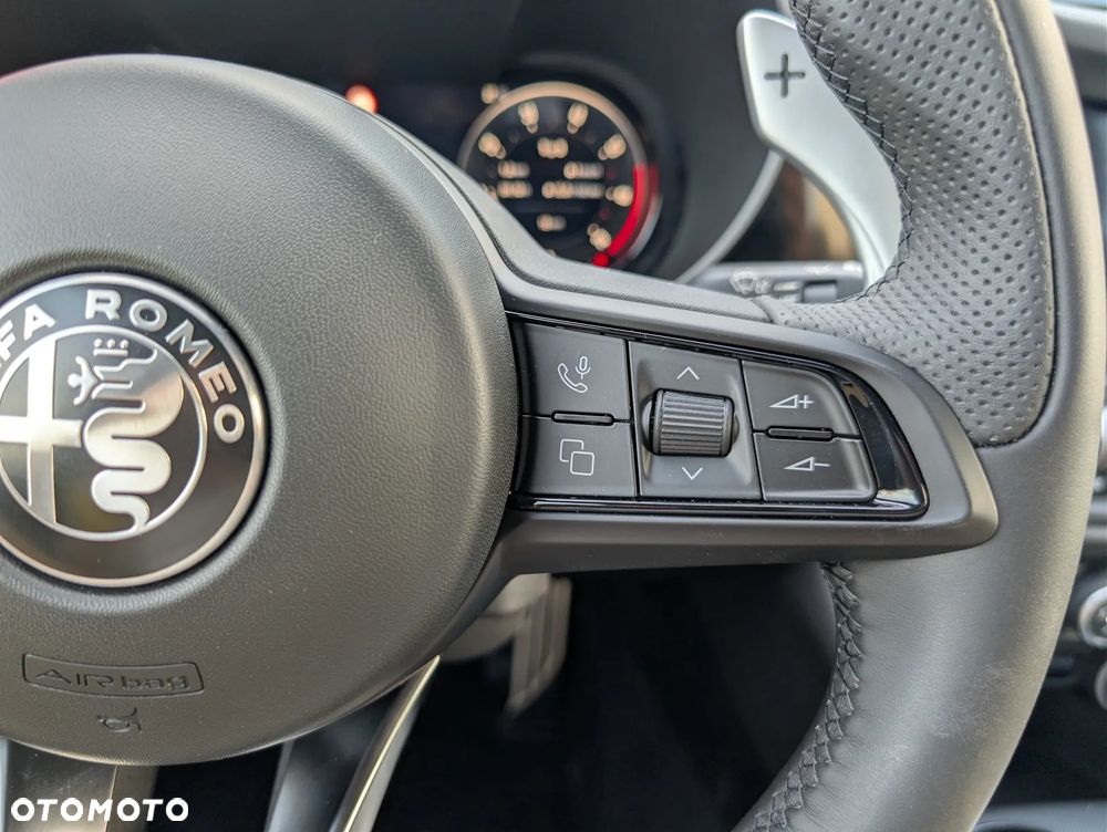 Alfa Romeo Giulia 2.0 Turbo Veloce - 13