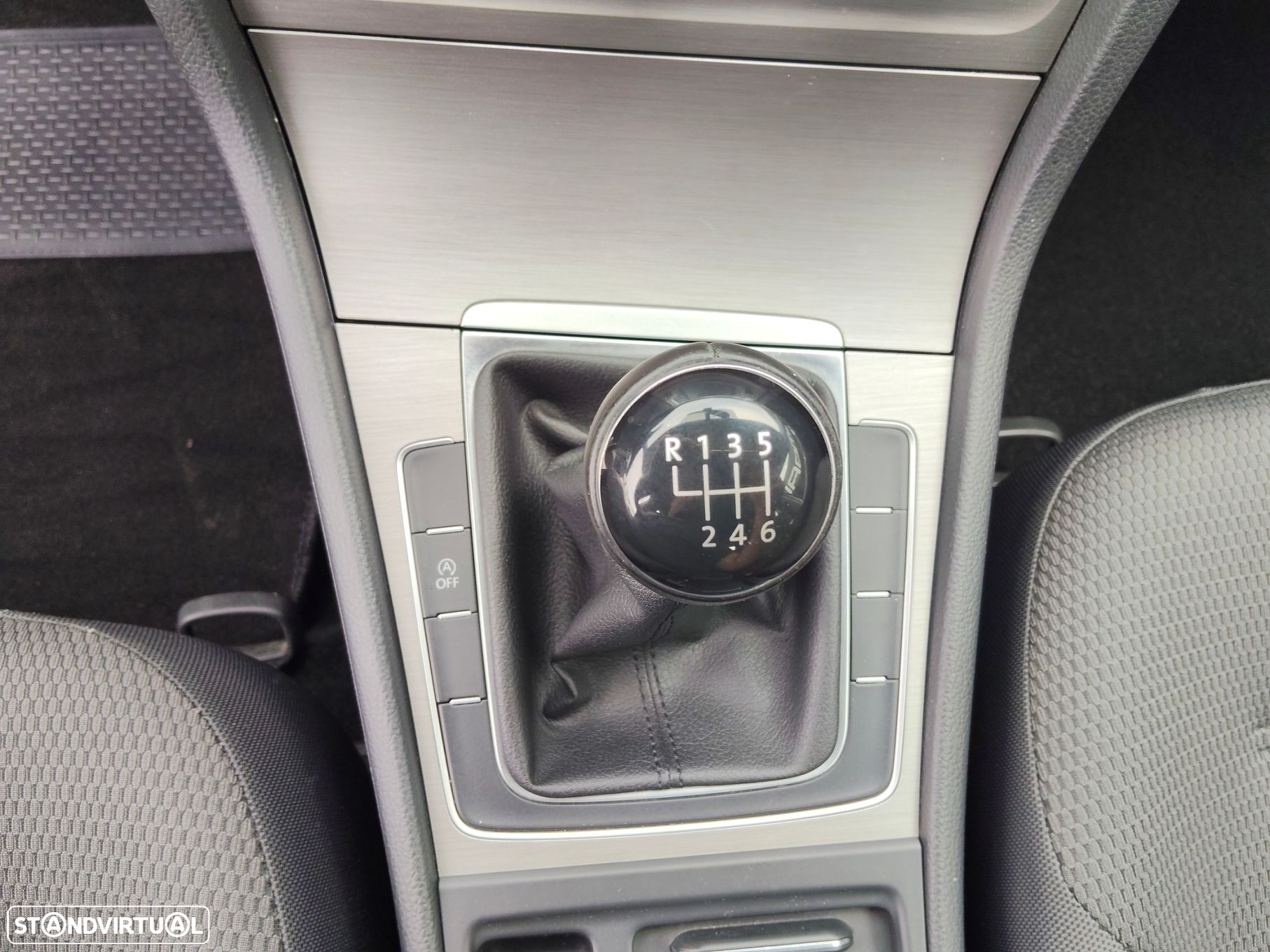 VW Golf 1.0 TSI Confortline - 18